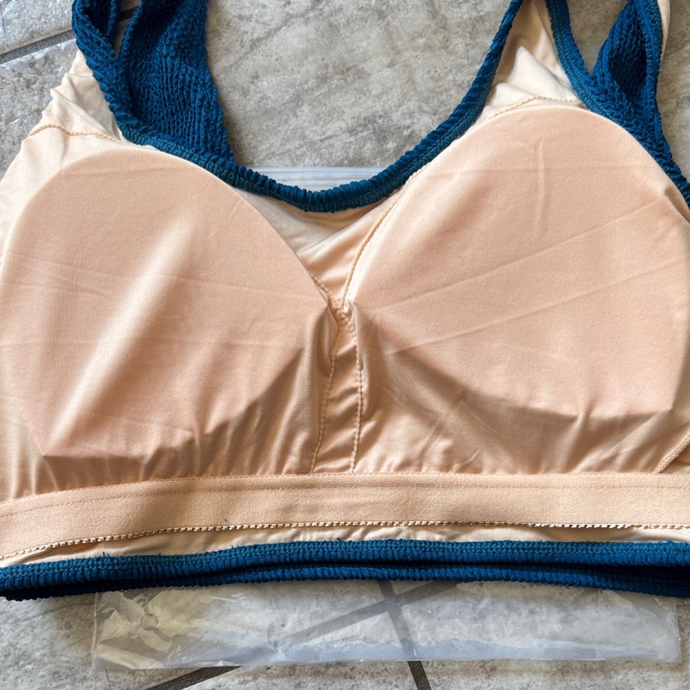 Livy & Kate Women’s Surfer Crop Swim Top in Navy - Picture 4 of 6